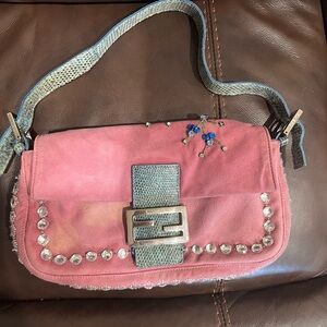 Fendi baguette vintage pink suede